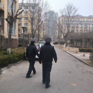 多举措倡导“文明养犬” 抓住手中“文明绳”