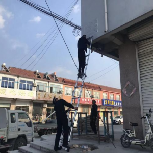 清理“牛皮癣”做城市的美容师
