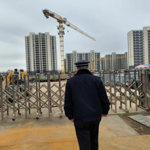 强化工地巡查，推进扬尘污染防治工作