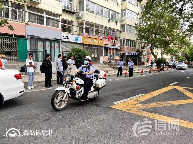 直击高考：老师六点半就来到考点 将全程陪伴考生