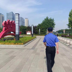 凤台执法中队：践行护绿使命 守护公园绿色