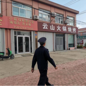 云山镇：规范户外广告 美化镇容环境