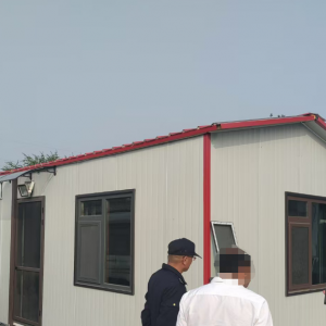 平度市东阁街道执法中队推进拆违治乱，为城市发展腾空间
