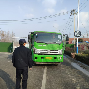 平度市东阁街道执法中队开展净“尘”行动，守护“天空蓝” ...