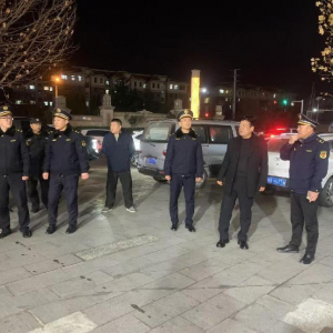 新年新貌：平度市凤台执法中队打造整洁有序节日环境