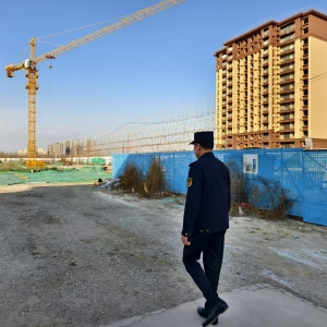 同和中队建筑工地巡查“信用+执法”筑牢安全与规范之基