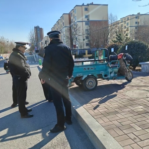 平度市东阁街道执法中队“信用+”开展节后市容环境整治