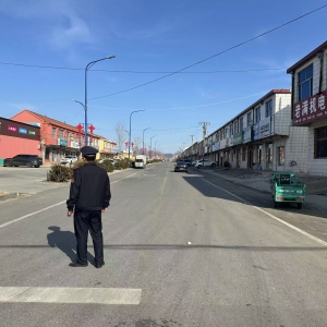 店子中队--净化道路交通环境 加大对占道经营整治力度