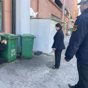 “信用+执法”持续发力 李园街道综合行政执法中队开展垃圾分类执法检查 ...