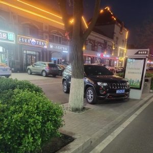 同和中队：执法巡查广告招牌，雕琢城市美学与安全之章