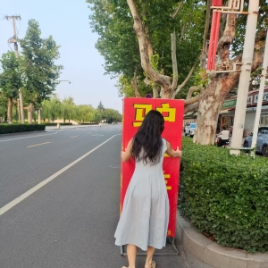 同和中队:巡查广告招牌，规整城市天际线
