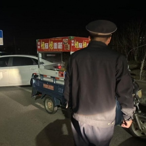 凤台执法中队：深化巡管普法 规范市容秩序