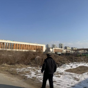 聚焦空地“垃圾重灾区” 凤台中队专项整治见实效