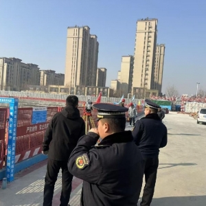 凤台中队：铁腕防控施工扬尘 为辖区空气 “减负”