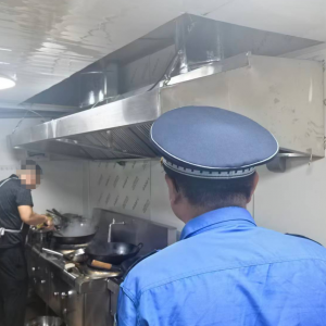 平度市东阁街道执法中队破解餐饮油烟难题，助力优化营商环境 ...