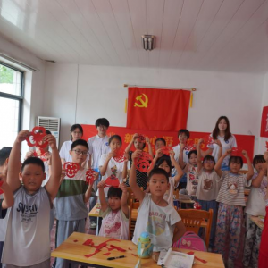 三下乡 | 山东科技大学“点矿成金，碧水安澜”实践团赴贺家村开展非遗支教 ... ...