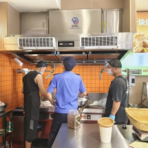 平度市东阁执法中队开展餐饮油烟净化设施日常检查 守护城市清新空气 ...