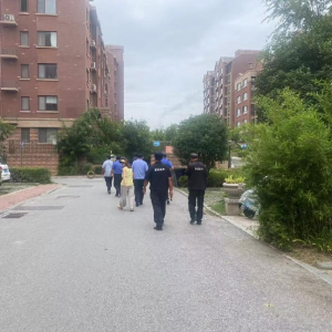 下好违建防控“先手棋” 守护小区空间秩序