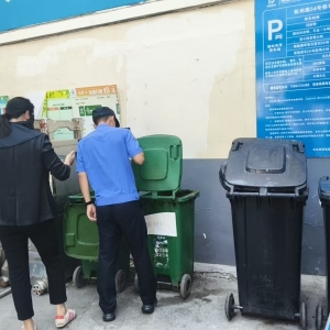 平度市东阁街道执法中队 常态检查抓细节 垃圾分类提质效